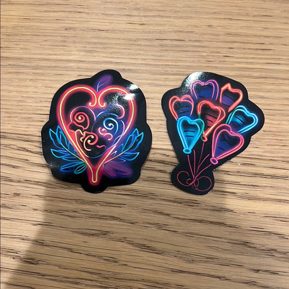 Heart themed bundle with wallet, earrings, ring, stickers and free gift! - Picture 7 of 7